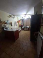 Foto Appartamento in vendita a Crotone - 5 locali 100mq