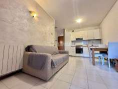 Foto Appartamento in vendita a Desenzano Del Garda