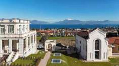 Foto Appartamento in vendita a Desenzano Del Garda