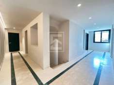 Foto Appartamento in vendita a Desenzano Del Garda