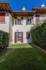 Foto Appartamento in vendita a Desenzano Del Garda