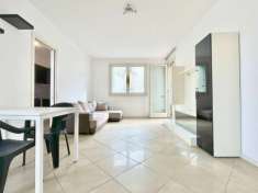 Foto Appartamento in vendita a Desenzano Del Garda