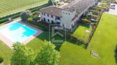 Foto Appartamento in vendita a Desenzano Del Garda