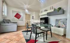 Foto Appartamento in vendita a Desenzano Del Garda