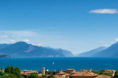 Foto Appartamento in vendita a Desenzano Del Garda