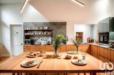 Foto Appartamento in vendita a Desenzano Del Garda