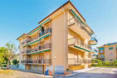 Foto Appartamento in vendita a Diano Marina - 3 locali 65mq