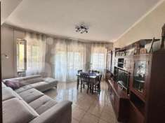 Foto Appartamento in vendita a Erba
