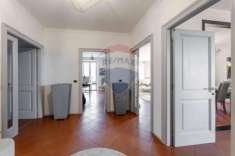 Foto Appartamento in vendita a Falerone - 10 locali 263mq