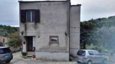 Foto Appartamento in vendita a Fara In Sabina - 98mq