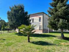 Foto Appartamento in vendita a Ferrara - 6 locali 152mq