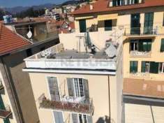 Foto Appartamento in vendita a Finale Ligure - 5 locali 90mq