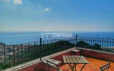 Foto Appartamento in vendita a Finale Ligure