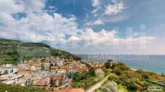 Foto Appartamento in vendita a Finale Ligure