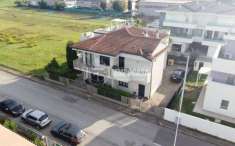 Foto Appartamento in vendita a Forli'