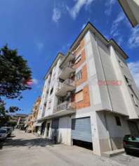 Foto Appartamento in vendita a Frosinone - 5 locali 140mq