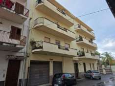 Foto Appartamento in Vendita a Gallico Marina - Un Gioiello da Scoprire!