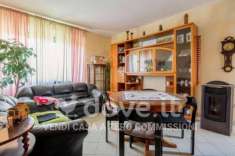 Foto Appartamento in vendita a Gavirate - 3 locali 92mq
