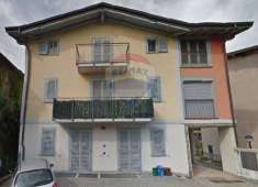 Foto Appartamento in vendita a Gavirate