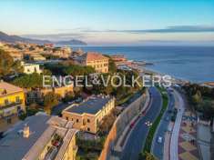 Foto Appartamento in vendita a Genova
