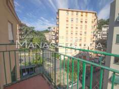 Foto Appartamento in Vendita a Genova Via Sapeto