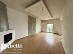 Foto Appartamento in vendita a Giardini Naxos - 4 locali 112mq