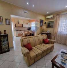 Foto Appartamento in vendita a Giardini Naxos - 4 locali 143mq