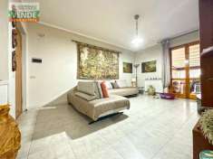 Foto Appartamento in vendita a Giarre - 5 locali 165mq