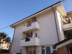 Foto Appartamento in vendita a Giulianova - 4 locali 90mq