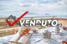 Foto Appartamento in vendita a Golfo Aranci