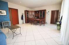 Foto Appartamento in vendita a Gorla Minore - 3 locali 120mq