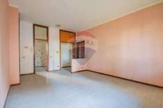 Foto Appartamento in vendita a Gorla Minore - 3 locali 81mq