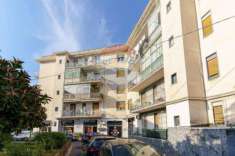 Foto Appartamento in vendita a Gravina Di Catania - 5 locali 157mq