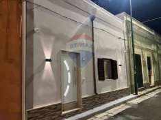 Foto Appartamento in vendita a Guagnano - 3 locali 60mq