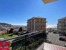 Foto Appartamento in vendita a Imperia