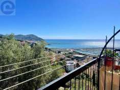 Foto Appartamento in vendita a Imperia