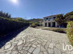 Foto Appartamento in vendita a Imperia