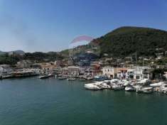 Foto Appartamento in vendita a Ischia