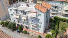 Foto Appartamento in vendita a Jesi