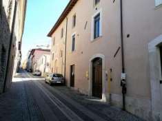 Foto Appartamento in vendita a L'Aquila - 3 locali 104mq