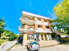 Foto Appartamento in vendita a L'Aquila - 4 locali 125mq