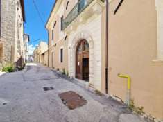 Foto Appartamento in vendita a L'Aquila - 5 locali 165mq