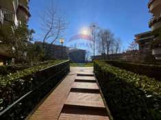 Foto Appartamento in vendita a Lainate - 4 locali 116mq