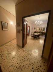 Foto Appartamento in vendita a Lamezia Terme - 5 locali 120mq