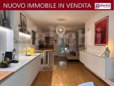 Foto Appartamento in vendita a Latina