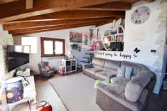 Foto Appartamento in vendita a Lavena Ponte Tresa - 3 locali 105mq