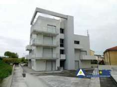 Foto Appartamento in Vendita a Legnago Via L. Cadorna