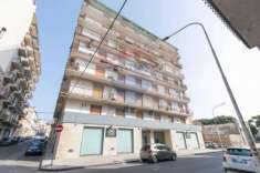Foto Appartamento in vendita a Lentini - 6 locali 152mq