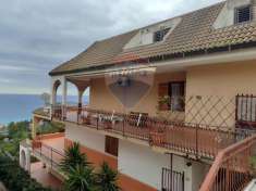 Foto Appartamento in vendita a Letojanni