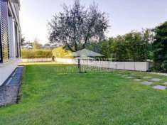 Foto Appartamento in Vendita a Lonato del Garda